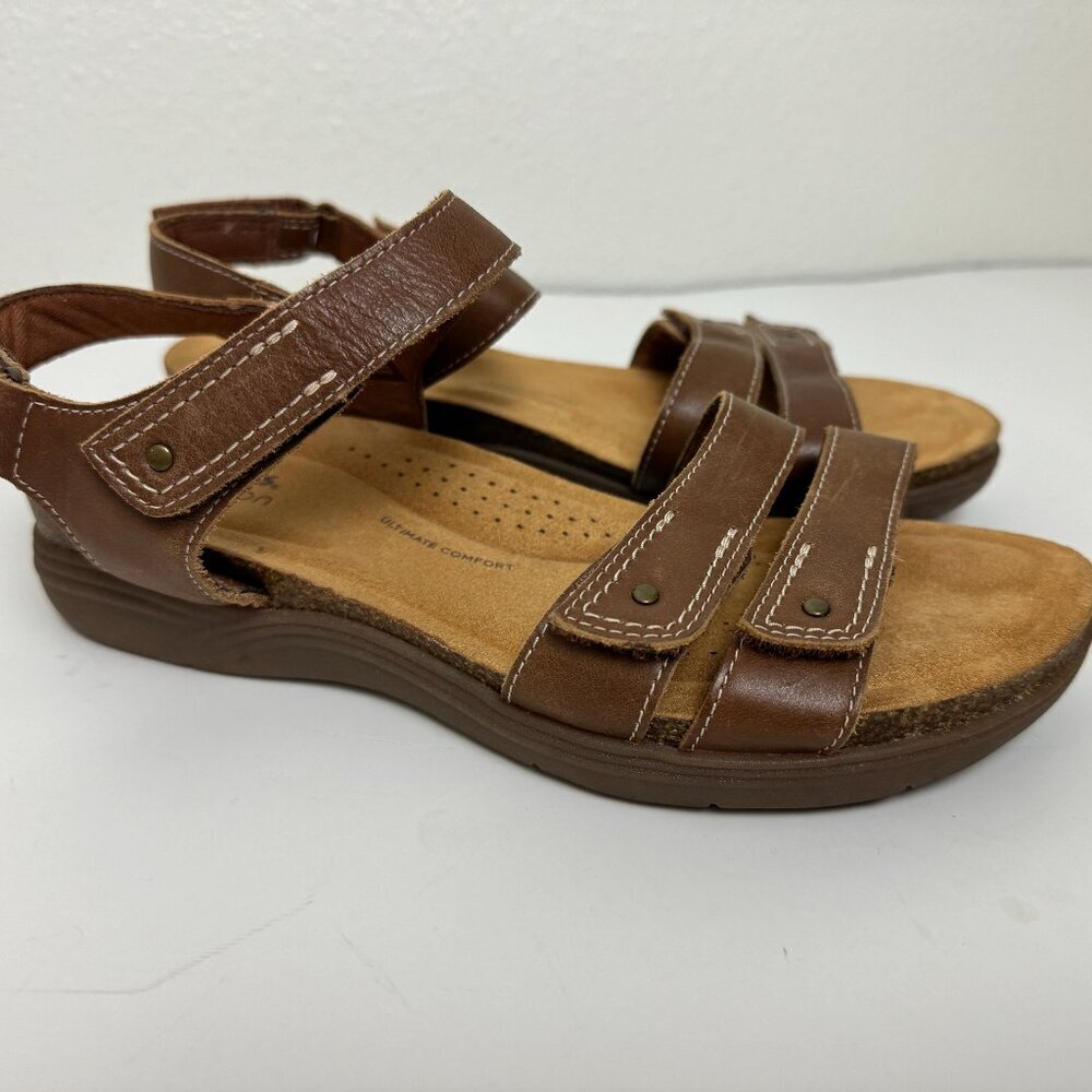 Clarks  Ultimate Comfort  Adjustability Grippy Outsole Brown Sandals Size 8 W